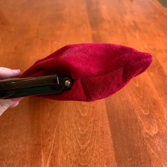 Italian Suede Clutch. Maroon.
Bakelite Closure - Picture 6 of 7